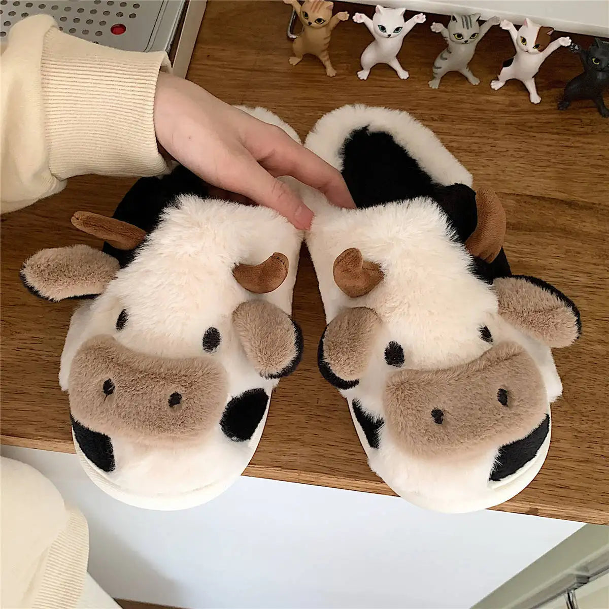 Women’s Fluffy Slides